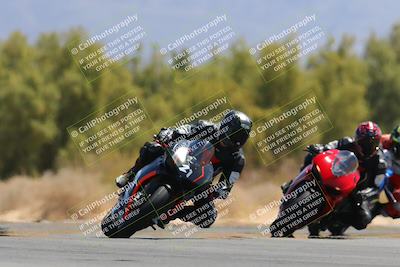 media/Apr-09-2023-SoCal Trackdays (Sun) [[333f347954]]/Turn 7 (1135am)/